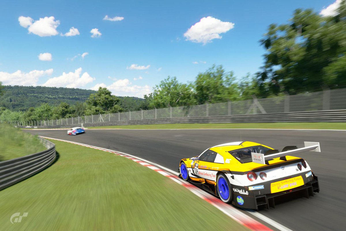 Oficials Simracing Team tweet media
