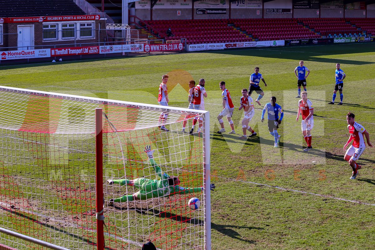 SammyFid's tweet photo. This free-kick from @ClarkeHarris in the 89th minute sealed the win for @theposhofficial at @ftfc πΈβ½οΈ
#GoalFriday | #PUFC | #FLEPET https://t.co/xslU4XYc44