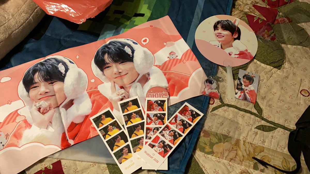 sgspidey's tweet photo. @chanjingos I got my innie slogan today!!!! Thank you so much for the GO ❤️ https://t.co/5CLhvw3QS4