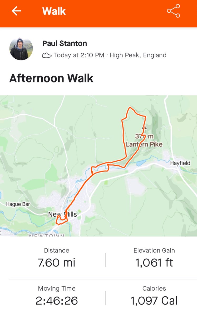 PaulStanton470's tweet photo. Today's 7.6 Mile walk upto the Easter Cross on top of Lantern Pike. Great views of Kinder and Hayfield Village. @walkingsbrill @bignorms #mintonious https://t.co/gUydxNwYY7