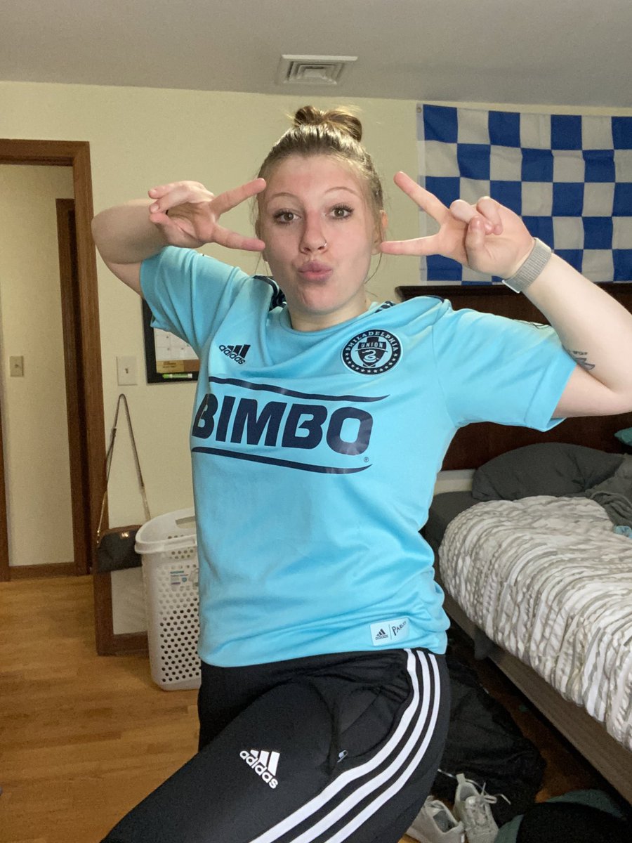 morgantencza's tweet photo. Showing some spring love to one of my fav jerseys, the Parley kit, paired nicely with some matching adidas pants.
#FlyKitFriday https://t.co/Wo0qzJ4gOK