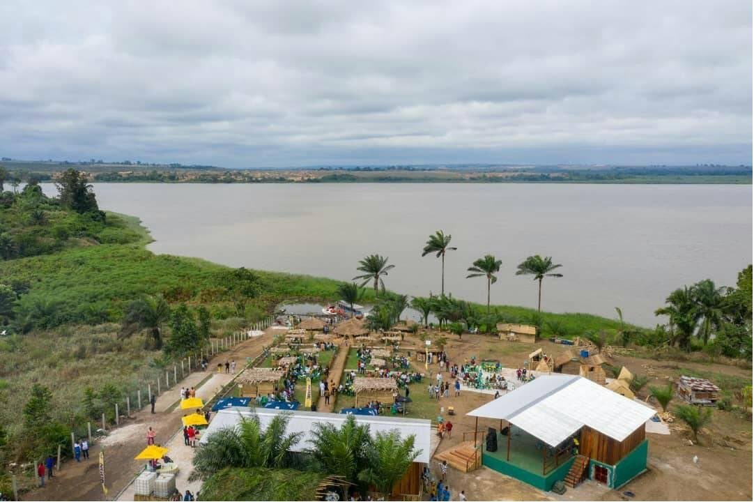 CongoVisit's tweet photo. ZOKO VILLAGE
Un site touristique situé au bord du Lac Loufoualéba (Nanga), à 50 minutes de Pointe-Noire. Parfait pour passer le week-end en famille ou entre amis.
📍 https://t.co/40Iu6GHYm3
📷https://t.co/LfDHC9hIj8
📱https://t.co/02ZpGBqo94
📞 +242 06 909 46 11 https://t.co/mQeEvGSTVX