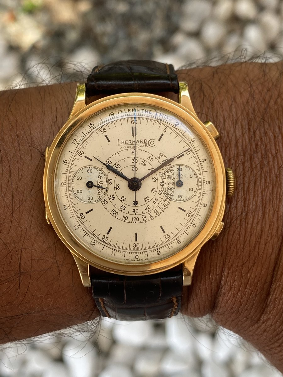 vwcweb1's tweet photo. By https://t.co/IdWNfpbdeM
Eberhard &amp; Co.
Pre Extra-fort 1935 Chronograph 18kt Hinged Case
More Info: https://t.co/ptIFcFt4IE
#vwcweb #vintagewatches #vintage #watches #watch #eberhard #chrono #chronograph https://t.co/v469A7tgkX