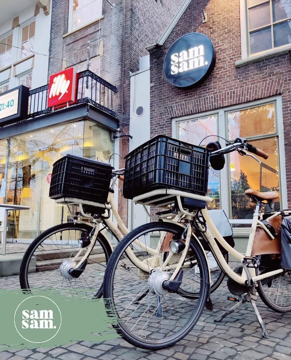 Voor wie de eieren met Pasen zat is; wij zijn gewoon open! Dus we bezorgen je graag weer een lekkere maaltijd de komende dagen. 

Bekijk onze menukaart op samsam-enschede.nl/sampot 

#helpdehoreca #samsam #enschede #pasen #easter #kooplokaal #supportyourlocal #enschedecentrum