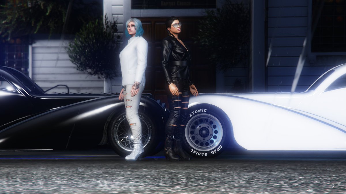 xMoKayDee's tweet photo. I had a little Photoshooting with La_Catwomen.
Here are two Pictures from there. 😁😎
@ARTSSnapmatic @RockstarGames #GTAOnline #RockstarEditor #Ps4Pro #PS4share #TheHakunaArtsClub #GTAVogue #ZType #Classic https://t.co/tDtZnd6eFU