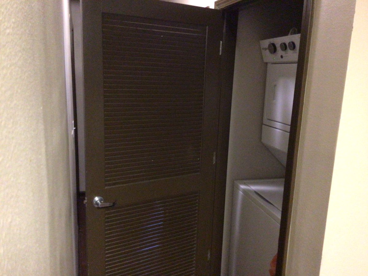 Anthony16093989's tweet photo. This is definitely an #unpleasantdesign because laundry time means no one can use the hallway. The #awkwardness of waiting for my roommate to finish putting his clothes in the washer while talking to him through the blinds of the door. #unnecessary  #RSJ108 @DisruptiveDESGN https://t.co/RHgtSIOTzS