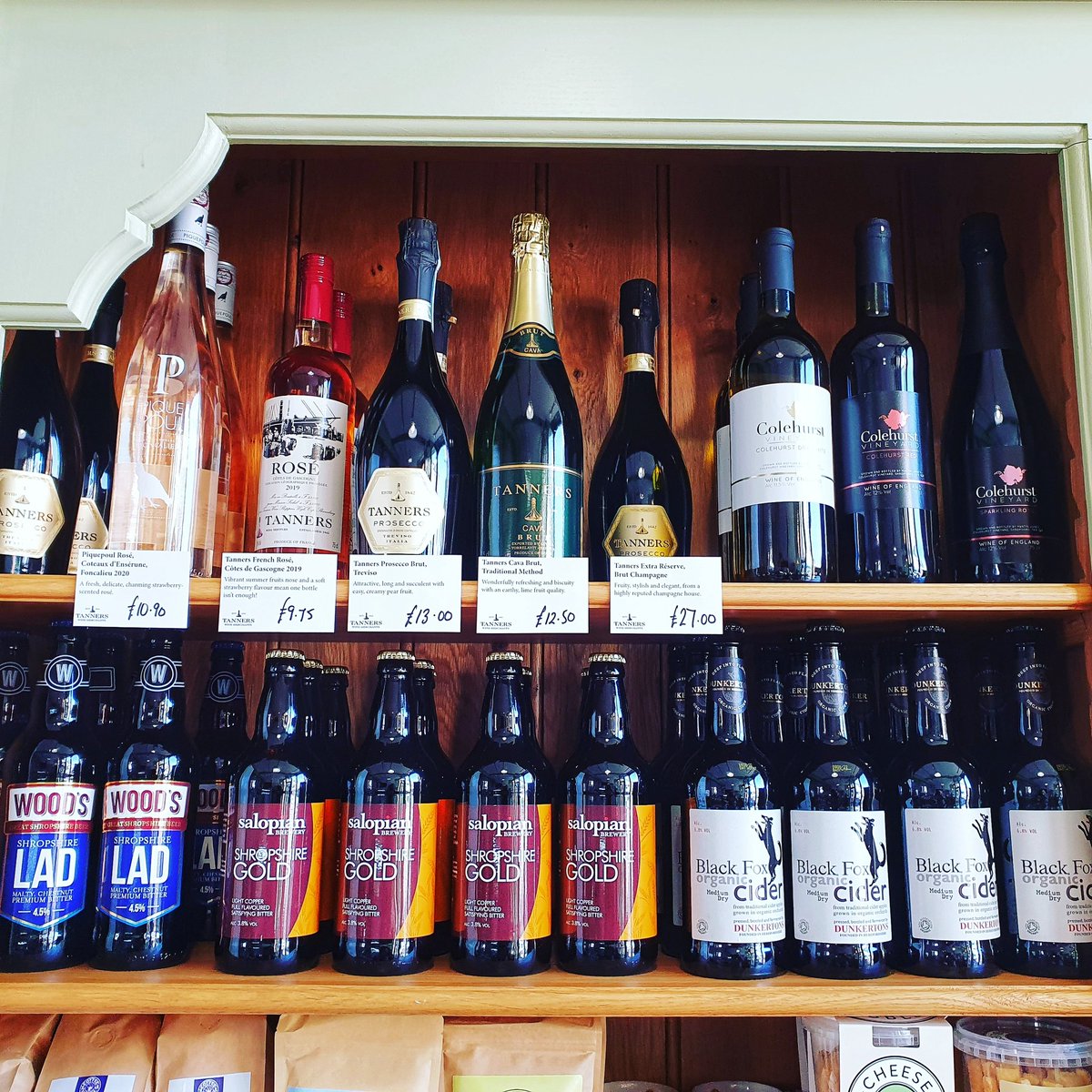 **** Newsflash ****

The Fields Kitchen #MarketDrayton is now stocking <a href="/TannersWines/">Tanners Wines</a> <a href="/WoodsBrewCrew/">Woods Brewery</a> <a href="/SalopianBrewery/">Salopian Brewery</a> #ColehurstWine &amp; Black Fox cider! 

#drink #easter #bankholiday #celebrate