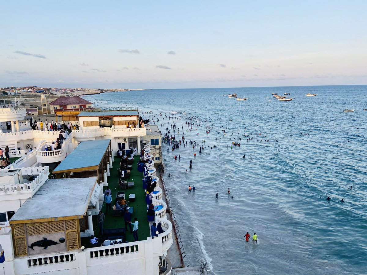 NasraBashiir's tweet photo. Lido beach in Mogadishu, Somalia https://t.co/LTM9XFD333
