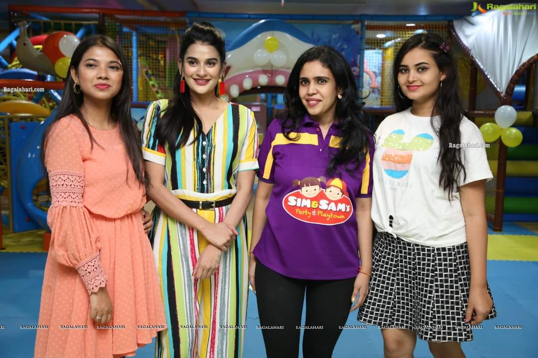 Ragalahari's tweet photo. SIM & SAM's Party & Play-Town for Kids Launch at Madinaguda
https://t.co/UmDbtEEg8D
#SimSam #PlayTown #Ragalahari #kidszone https://t.co/CAe8t5BSqv