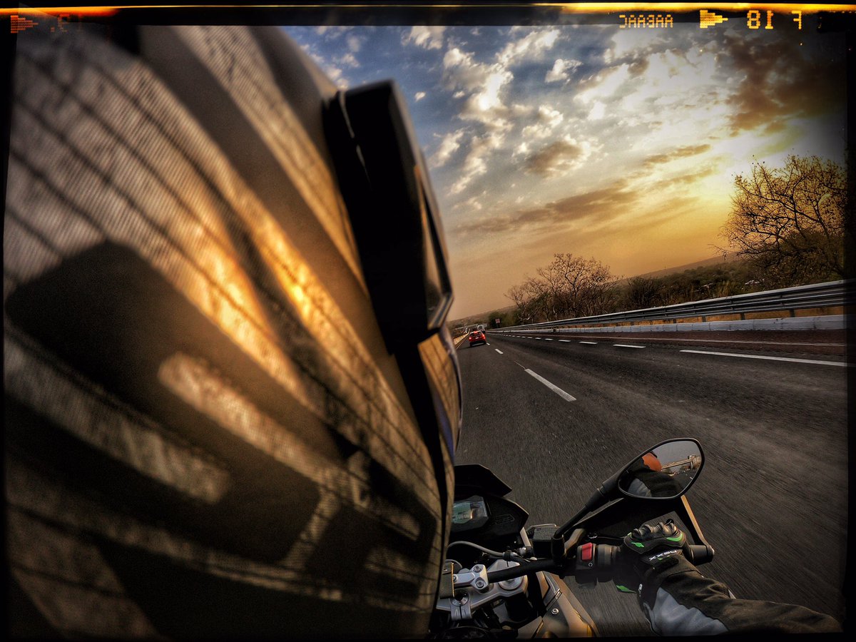MotografoM's tweet photo. Del amanecer al atardecer 

#bmwmotorcycle
#bmwg310gs
#bmwmotorrad
#bmwg310gslovers
#bmwgsfans
#motorrad
#ride
#makelifearide
#gsspirit
#gslife
#mototravel
#adventuremotorcycle
#bmwbikes
#YoRuedoEnMéxico
#Rodandoando https://t.co/7QtT4XCACK