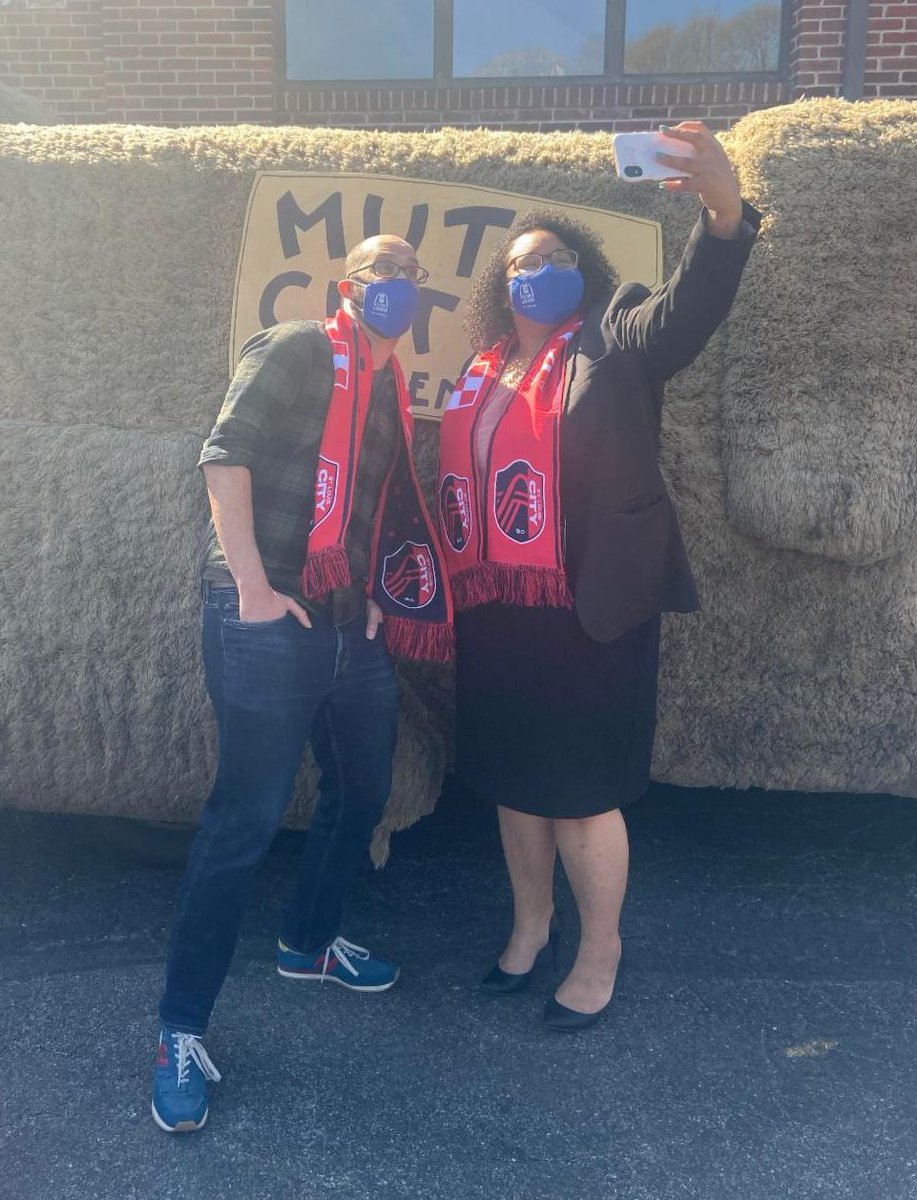 CL_StL's tweet photo. Yesterday, some of our community members gathered to celebrate the incredible partnership between @stlCITYsc & @purina! We are looking forward to seeing the lasting impact they create on STL's youth and pets.
#BetterTogether #OneGoalOneCITY https://t.co/fwBfH0bEeh
