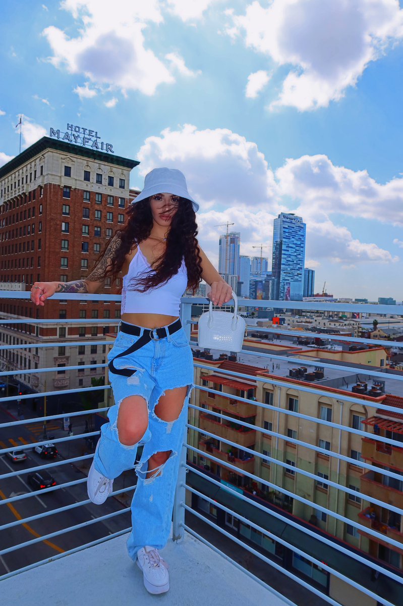 eilymariahhh's tweet photo. back like I never left. 🦋 https://t.co/JzkL73Biv1