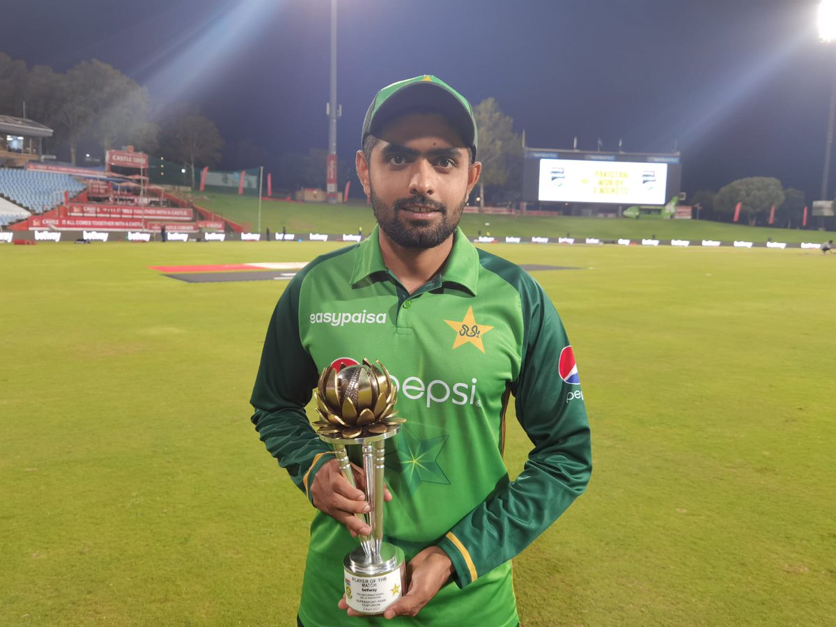 SanaUllahMar14's tweet photo. Well done legend 🥰
#PkvsSa https://t.co/yb4O2KwOca