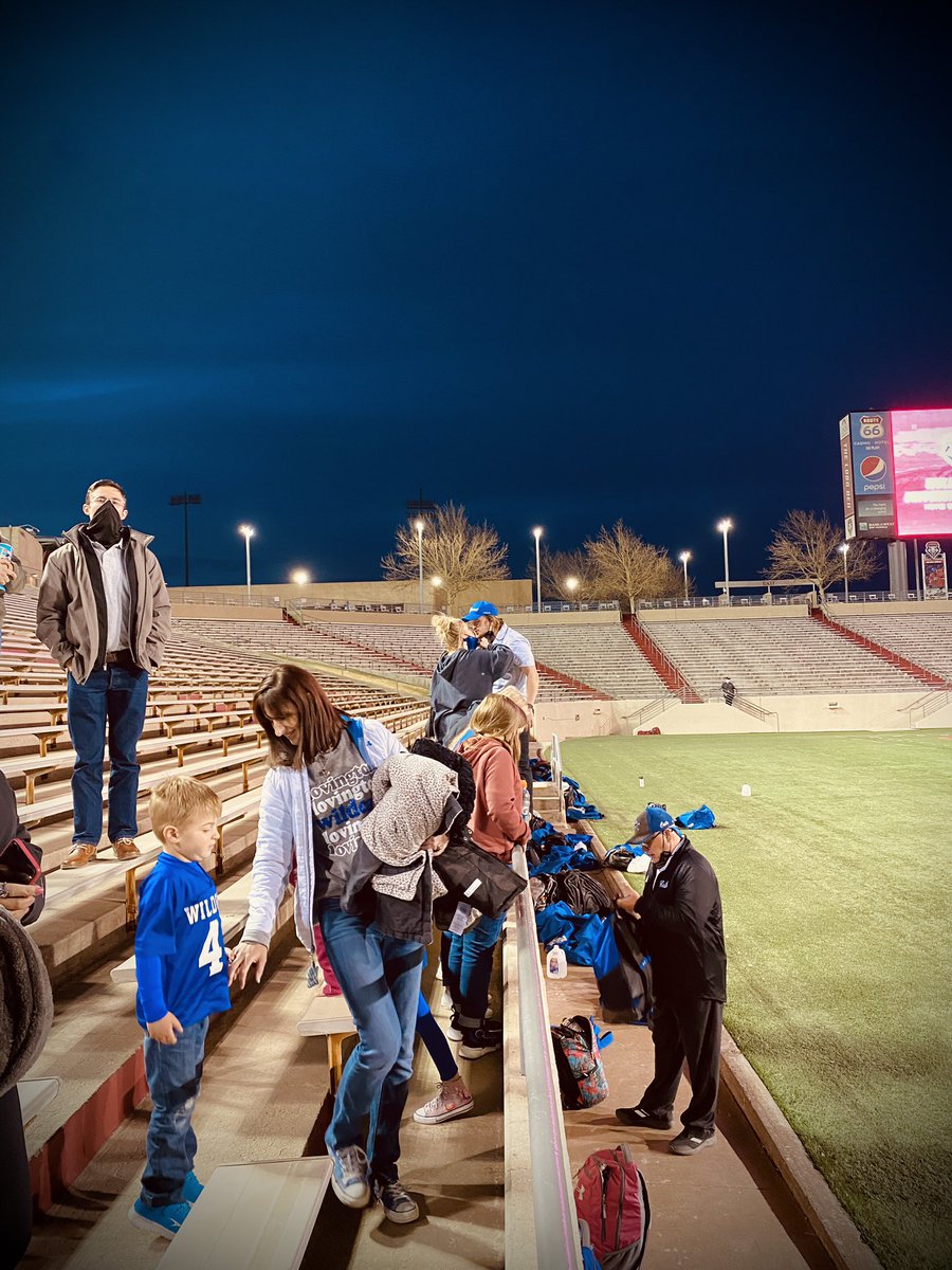 _bailey_bailey's tweet photo. Coach Bailey - I am incredibly proud of you and your Lovington Cats. Never did we think this is how your first coaching season would look, but I’m grateful for the way it turned out. You are changing these boy’s lives and they are changing yours. NM 4A Bowl State Champions 🐾💙 https://t.co/TRVhPnxfjh