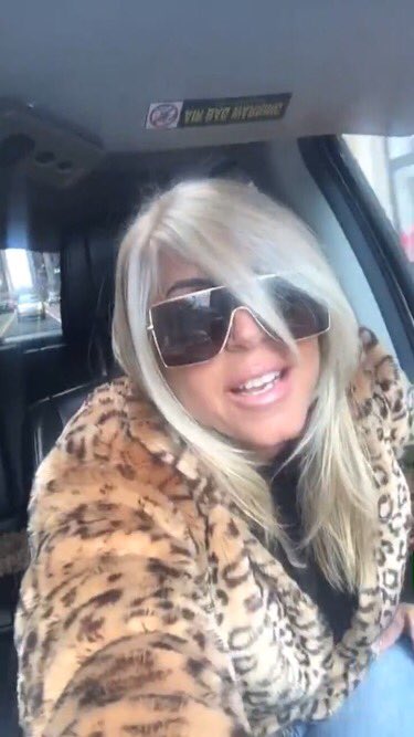 ElizaNealsRocks's tweet photo. #TGIF back in the #BigApple 🍎
https://t.co/i4BCBWhHju 👀 #iglive #instagamlive #live #sociallive 💙
#newsupdate #musicnews #BluesRock ⭐️ https://t.co/kLw5THHwul