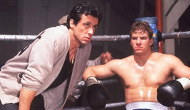 masixaffer's tweet photo. Tommy Gunn perdió el ojo del tigre. Cómo diría @__CarlitosTevez: se hamburgesó 🍔. https://t.co/CWkcVgBbsf
