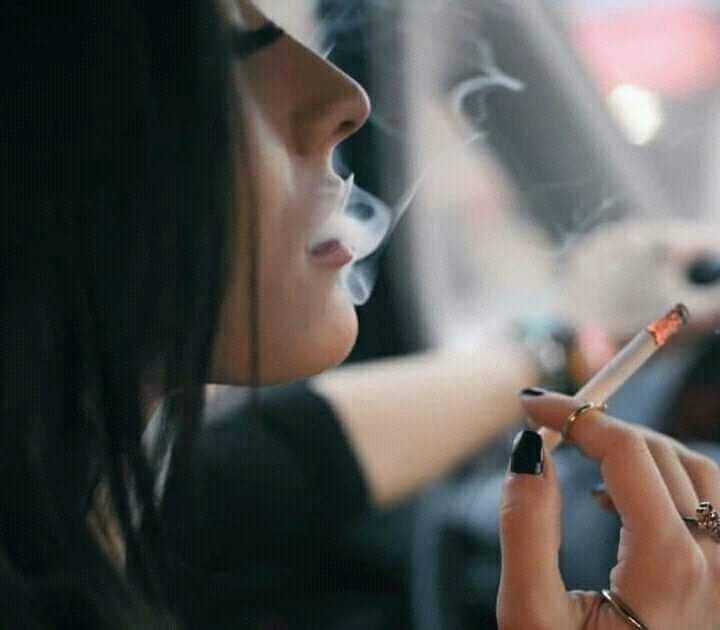 Özledikçe daha çok seviyor insan,
Sevdikçe daha çok özlüyor..
Özlemek sevmenin bir parçasıdır ama insan sadece,
Yürekten sevdiğini özlüyor...