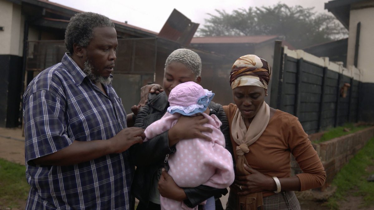 RT or LIKE  if you are happy to see that Beyonce and the Ndlovus are okay! bit.ly/39C6HDa #ISIBAYA