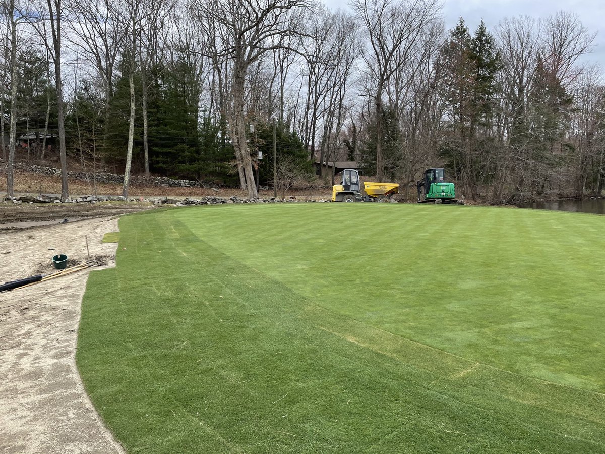 Aspe_Turf's tweet photo. First mow of new greens. Look good, rooting great, and feel firm! https://t.co/pkO2pRfXXA