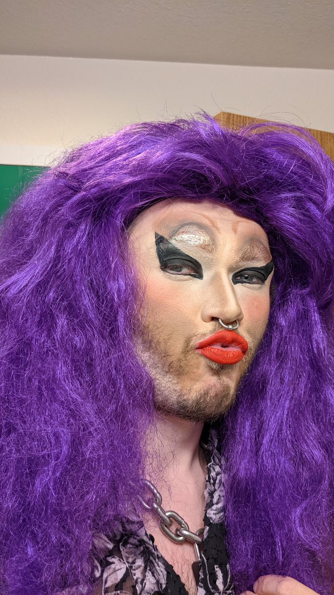 BearScareBeauty's tweet photo. I'm a mess....LOL #makeup #natashsenona #makeupbymario #baddrag https://t.co/YFL6BvFVH8