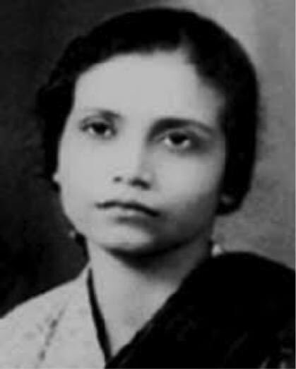 MySoCalledLab's tweet photo. Bibha Chowdhuri (1913–1991) was an Indian physicist who studied particle physics and cosmic rays. In 1936, she completed her MSc at the University of Calcutta. She then joined the Bose Institute and together with Bose, discovered what became known as mu-mesons. https://t.co/ZhGFKVbwH4
