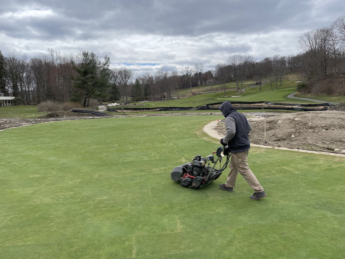 Aspe_Turf's tweet photo. First mow of new greens. Look good, rooting great, and feel firm! https://t.co/pkO2pRfXXA