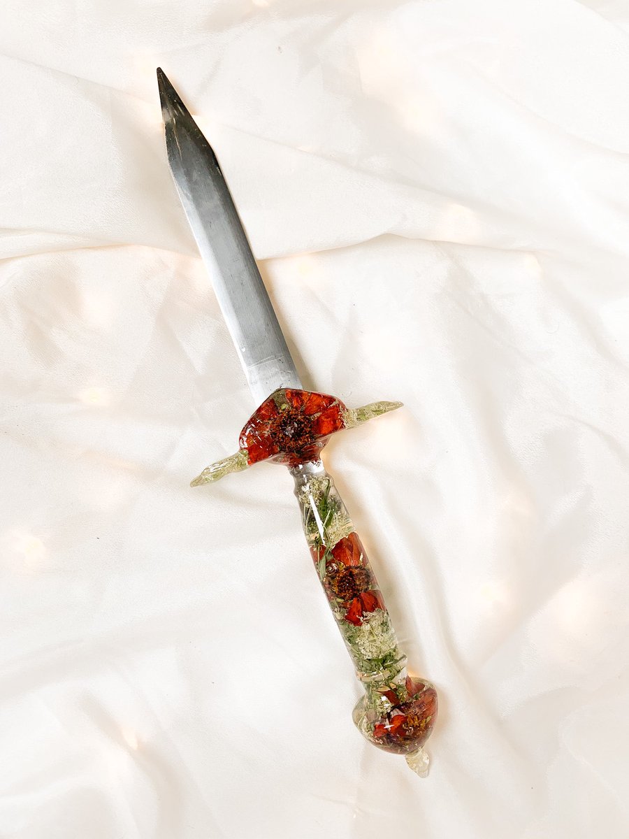 buggirl's tweet image. daggers full of flowers!