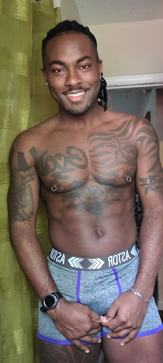 MrSynyst3r's tweet photo. Just cus I am happy It's me you're #fav #enterainer #synyst3r #qualityoverquantity #chocolateflav #skin #body #sexsiren #art #gogo #gogodancer #gogoboy #showentertainer #tatted #angel #winged #enterainer #nakedhustla #synsynyst3r #love #planetfitness https://t.co/TXwxqJf5EE