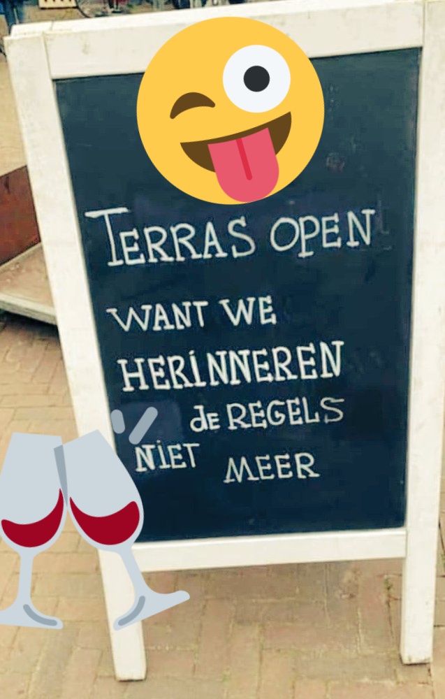 cms_corrie's tweet photo. Die #persconferentie is natuurlijk al een tijden geleden...
Ik heb daar eigenlijk geen herinneren meer aan...
Iemand anders wel?
#flauwevrijdagavond #wijnen #tuinterras https://t.co/h9O2YXEPph