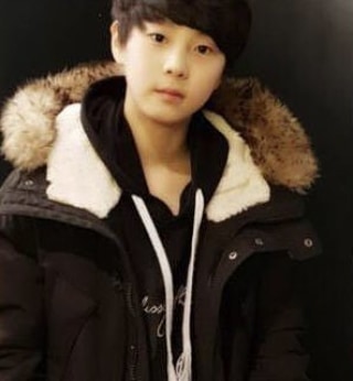 pledisboys_py's tweet image. [INFO📰]

Kim Seungkyun pasó la ronda final de audiciones de Pledis en enero de 2019. ¡Es un estudiante de cursos de canto de la Academia BornStar, donde idols de grupos como GOT7, IOI, LOONA, INFINITE y Aespa también asistieron antes de firmar!

#pledis #pledisboys #trainees