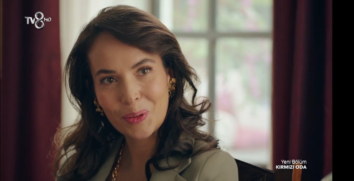 Başladı yine yalan makinesi anlatsana be kadın 😂😂#KırmızıOda