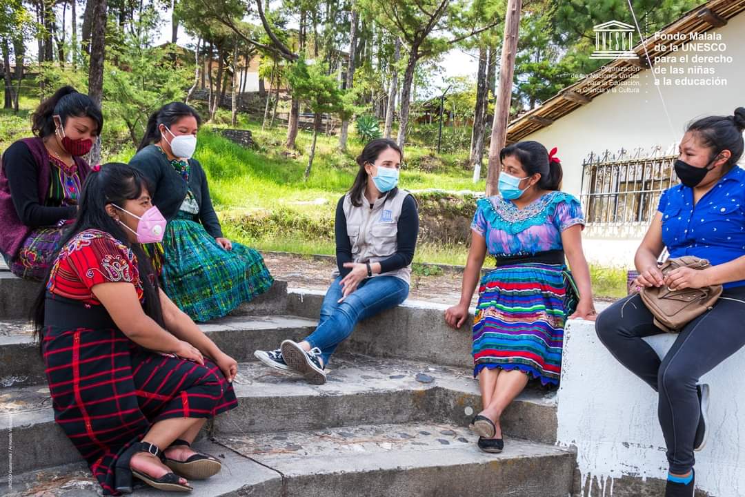 Conoce más sobre el programa virtual de formación a distancia, basado en educación en salud y bienestar para niñas, adolescentes y mujeres indígenas del altiplano de #Guatemala🇬🇹, cubriendo los temas de salud integral, buen vivir, equidad de género, prevención de la violencia basada en género y resiliencia en el contexto de la #pandemia.

#LaEducaciónContinúa #CentrosUNESCO_MALALA_MINEDUC #SinDejarANadieAtrás