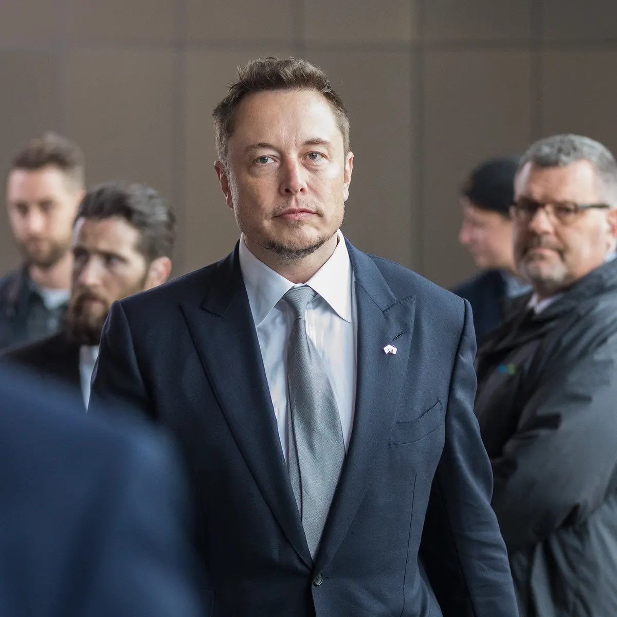 ChrisDungeon's tweet photo. "I'm not an investor. I like to make technologies real that I think are important for the future and useful in some sort of way." @elonmusk 

Keyword "real"

$TSLA FSD will blow minds 🤯 https://t.co/IA7GD3WXbm