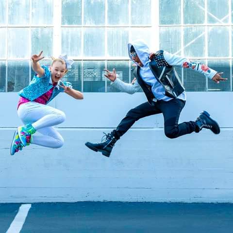 EllaAkua1's tweet photo. @itsjojosiwa siwanators will always be siwanators https://t.co/jfBN5rZYUo