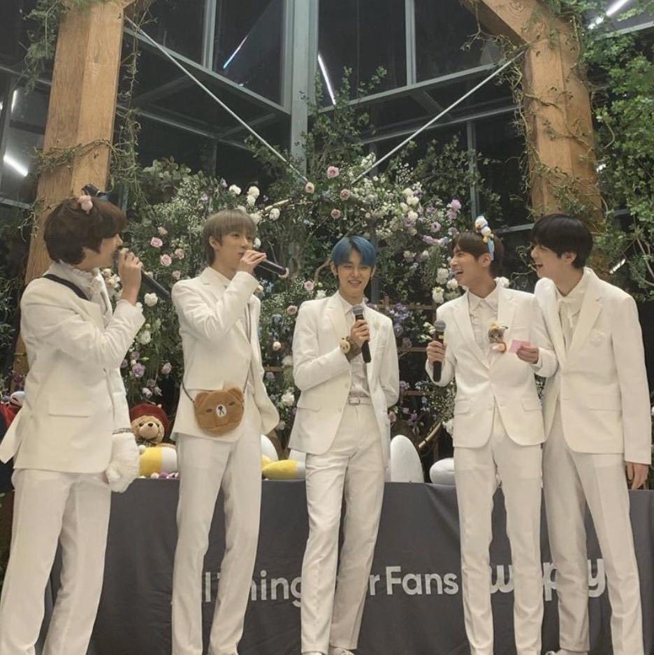 txtfrms's tweet image. “they are so pocket sized🥺💓”

the pocket sized in question: