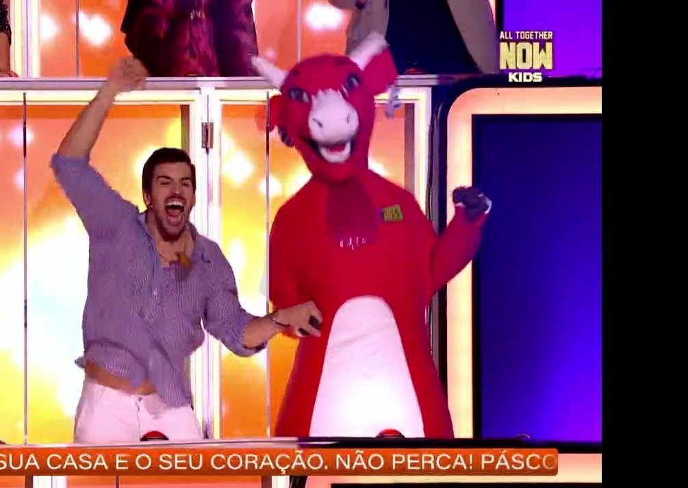 its_megskin's tweet photo. Não sabia que precisava desta dupla até a ter 😂😂#AllTogetherNow https://t.co/qhceAcHsek
