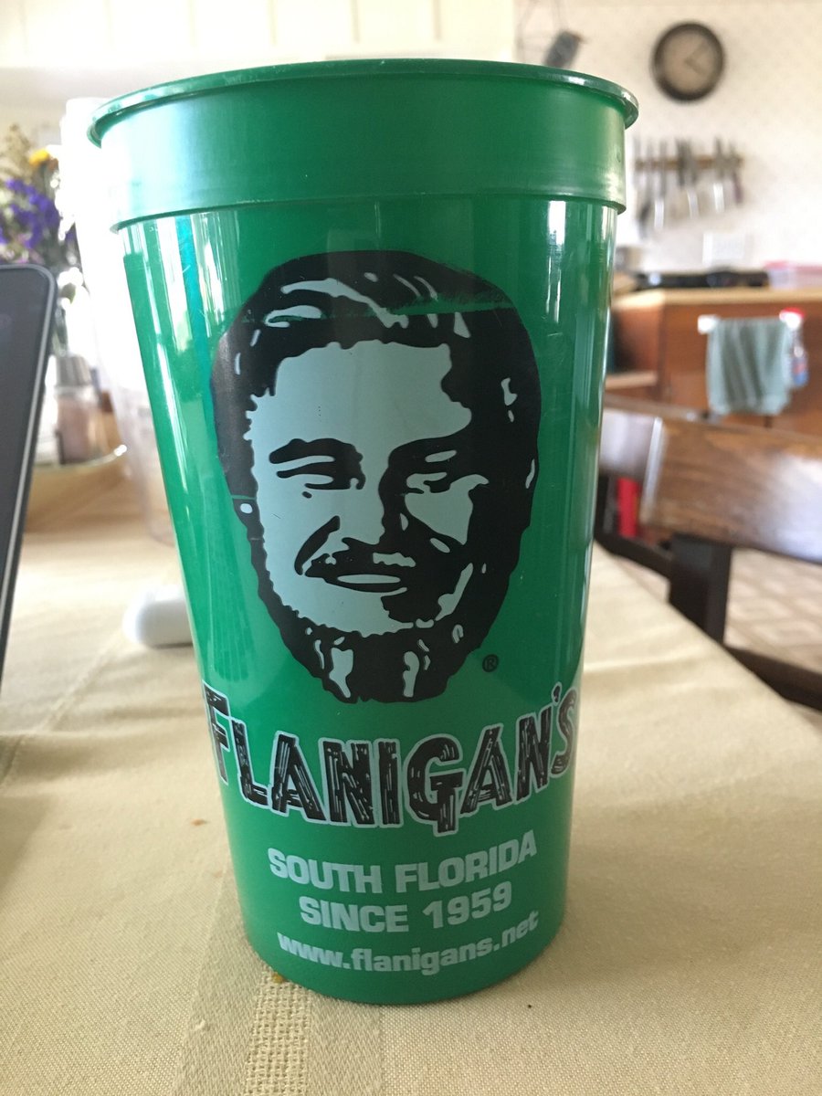 ilovearbitrage's tweet photo. lmao sucks to be leonardo dicaprio and look just like the guy on the flanigans cup https://t.co/Hob996IZhU
