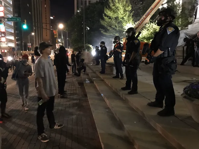 nextgen_future's tweet photo. Should there be a national use-of-force standard?🔫 🤛🏻 🚔

cc: National Millennial Community &amp; Engage Public Safety

#endpolicebrutality  #NextGenTalks #SocialJustice #GenerationEquality https://t.co/coTirGkWrY