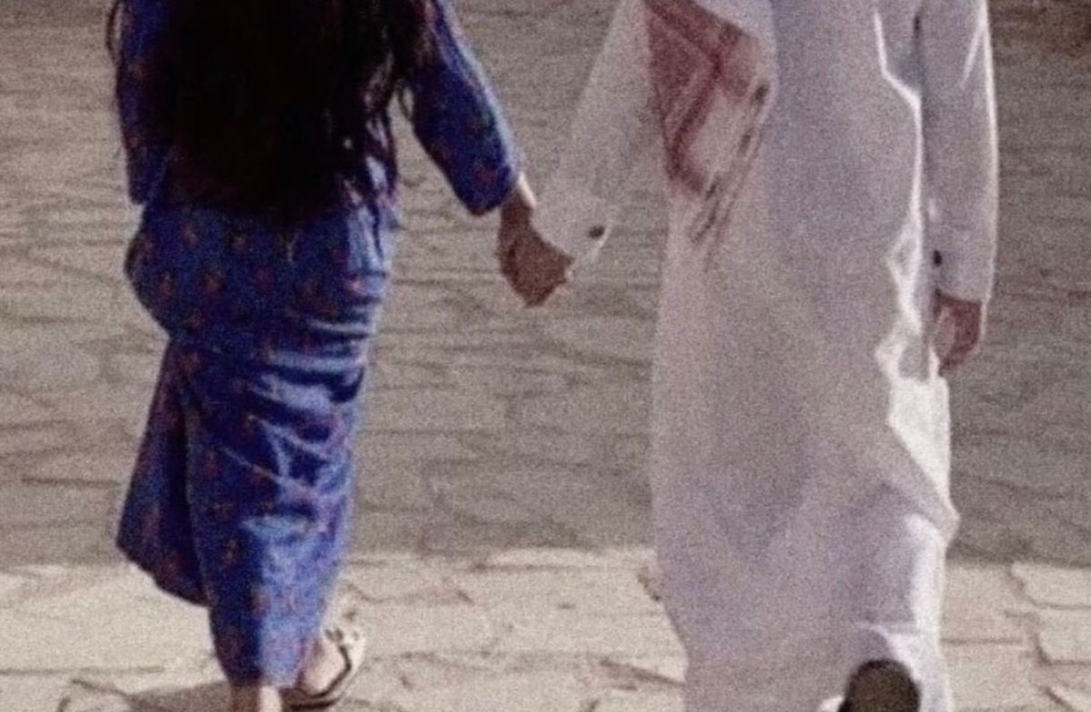 سقى الله زمان فات ماضنتي ينعاد
يوم ان الزمن خيره مغطي على شره
