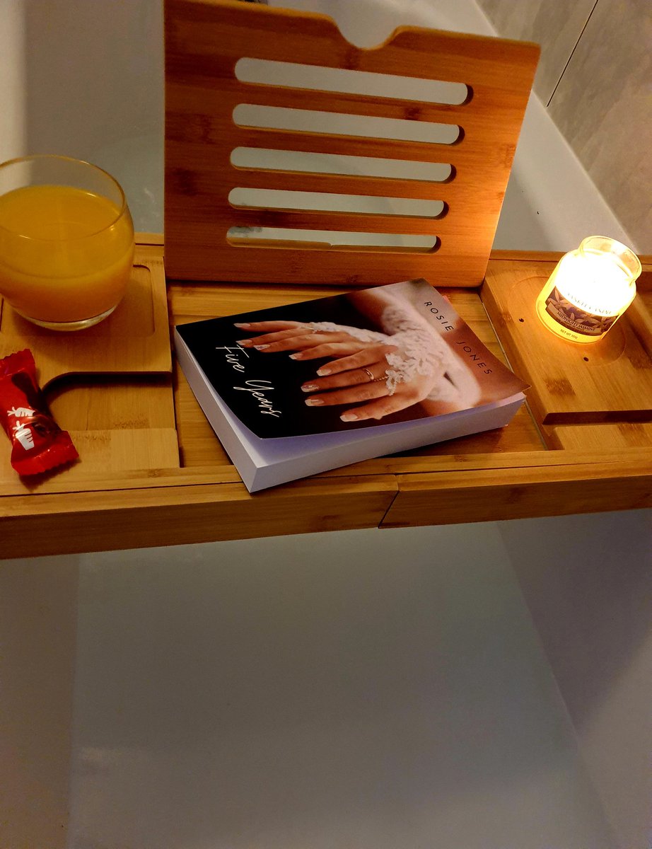 Time to relax with <a href="/RosieJonesBooks/">Rosie Jones</a> #FiveYears