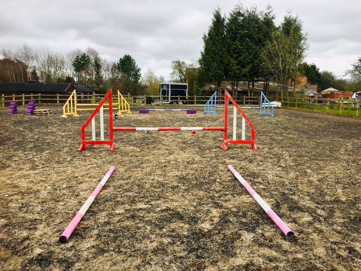 mheventing's tweet photo. Fair to say I had much more productive schooling sessions this week- finally feeling more inspired😜 The lovely weather certainly helped! #TackRoomFriday #ShowjumpingHour https://t.co/zFKHEG3BWS