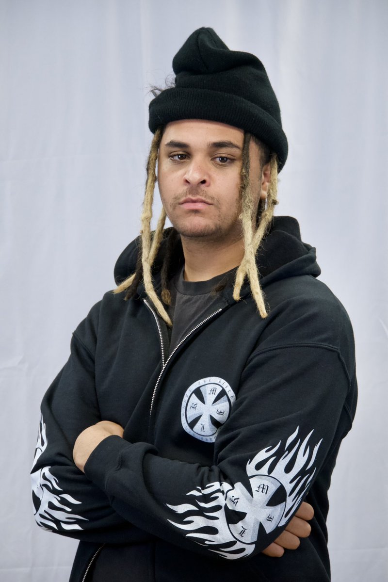 MORE_MILKK's tweet photo. SPRING COLLECTION 1 DROPPING TOMORROW @ 11AM PST https://t.co/vBZFIhtHBQ