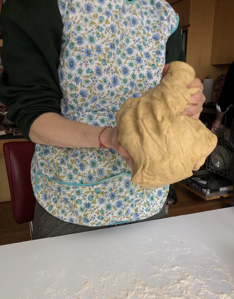 nancykric's tweet photo. Baked #Armenian Easter bread #cheoreg #choreg https://t.co/yGzU4pIE2Q