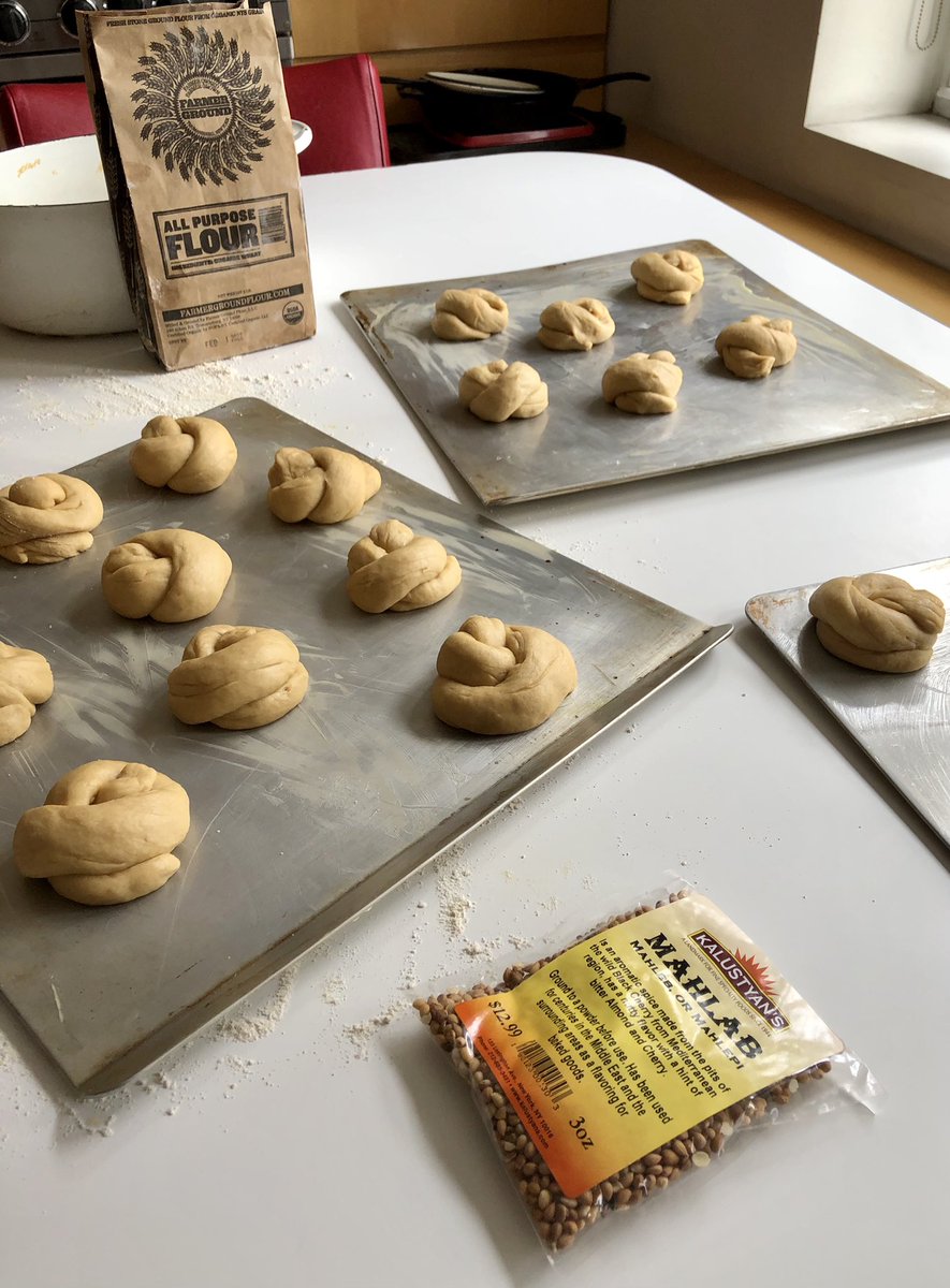 nancykric's tweet photo. Baked #Armenian Easter bread #cheoreg #choreg https://t.co/yGzU4pIE2Q