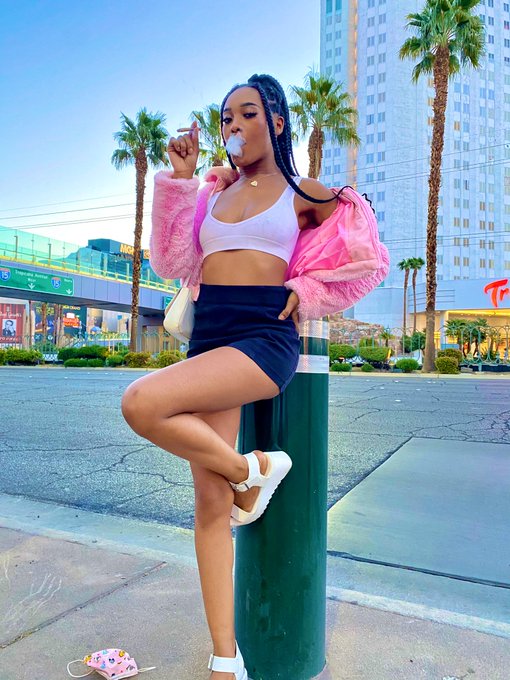Hi Vegas ✨💗 https://t.co/7dtjrjVVwt