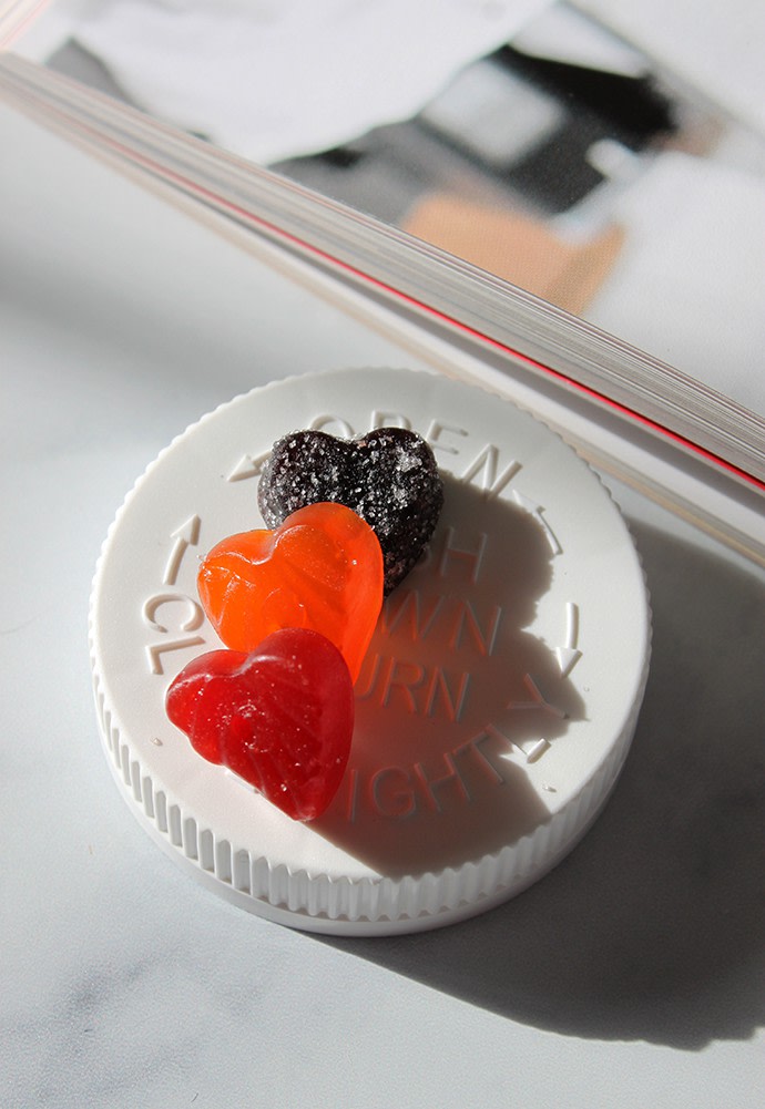 GlamorableBlog's tweet photo. How do you feel about gummy supplements: YAY or NAY? https://t.co/DDd8qQbqHe #humnutrition https://t.co/i5wWv6T1MU