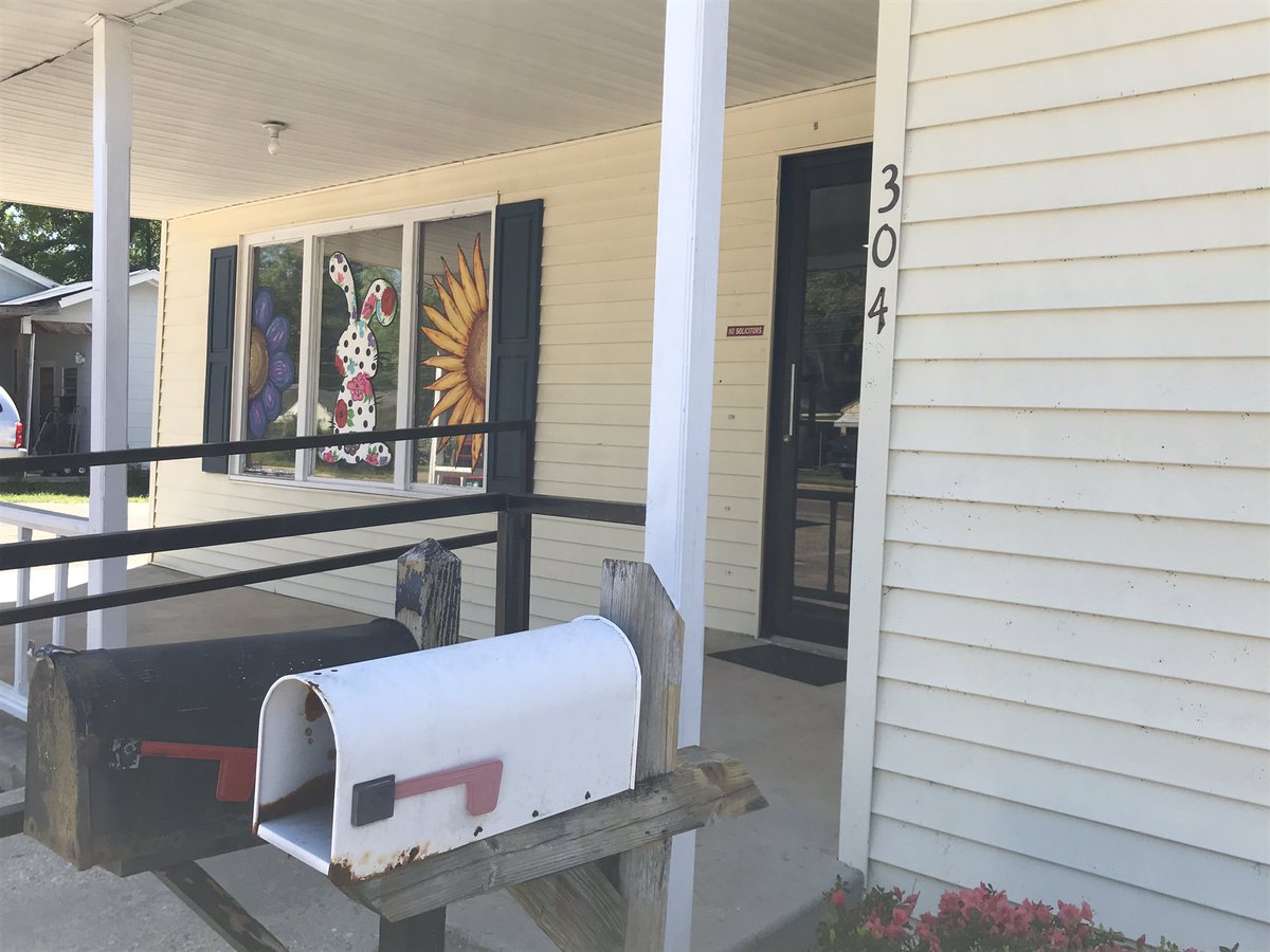 cherringtonwdam's tweet photo. The founders of the recently-established New Hope Animal Rescue are opening a new thrift store in downtown Petal. 

Opening day is Thursday, April 8, at 304 E. Central Avenue. 

Hours for the store, which will be called the New Hope Chest, will be Thurs.-Sat., from 11 a.m.-5 p.m. https://t.co/Joa3vFssae