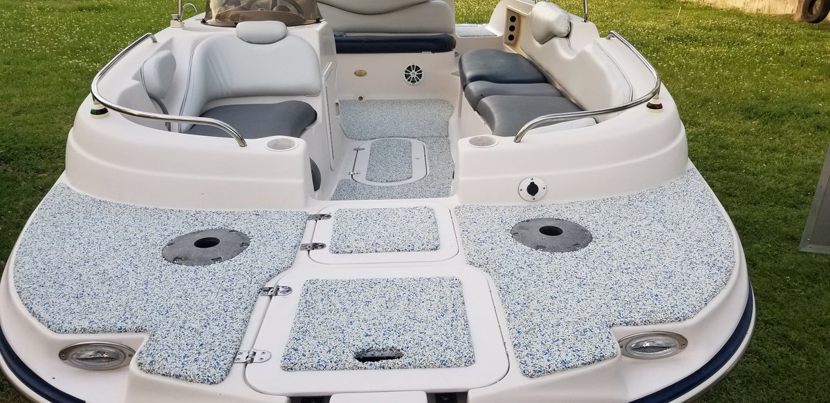 FloorskinzTexas's tweet photo. Knocked out a big deck boat with #TexasFloorSkinz rubber. Give us a call, Summer is approaching! https://t.co/jhqkBlZhTX