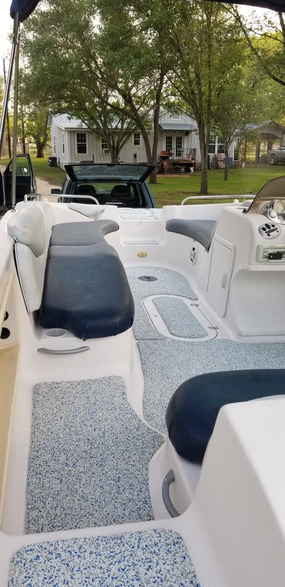 FloorskinzTexas's tweet photo. Knocked out a big deck boat with #TexasFloorSkinz rubber. Give us a call, Summer is approaching! https://t.co/jhqkBlZhTX