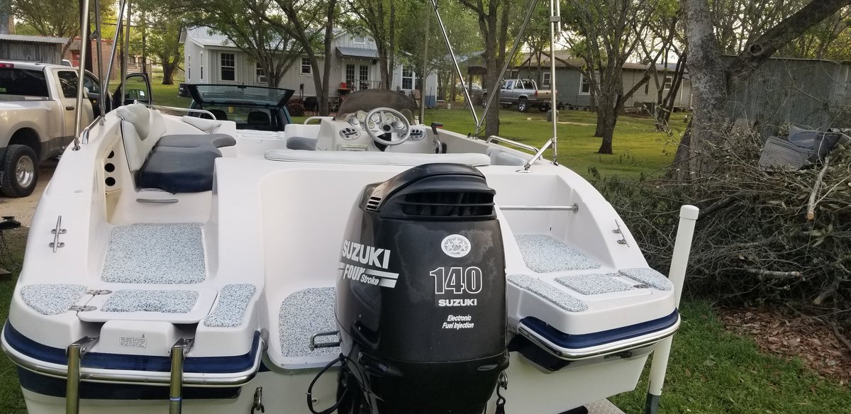 FloorskinzTexas's tweet photo. Knocked out a big deck boat with #TexasFloorSkinz rubber. Give us a call, Summer is approaching! https://t.co/jhqkBlZhTX